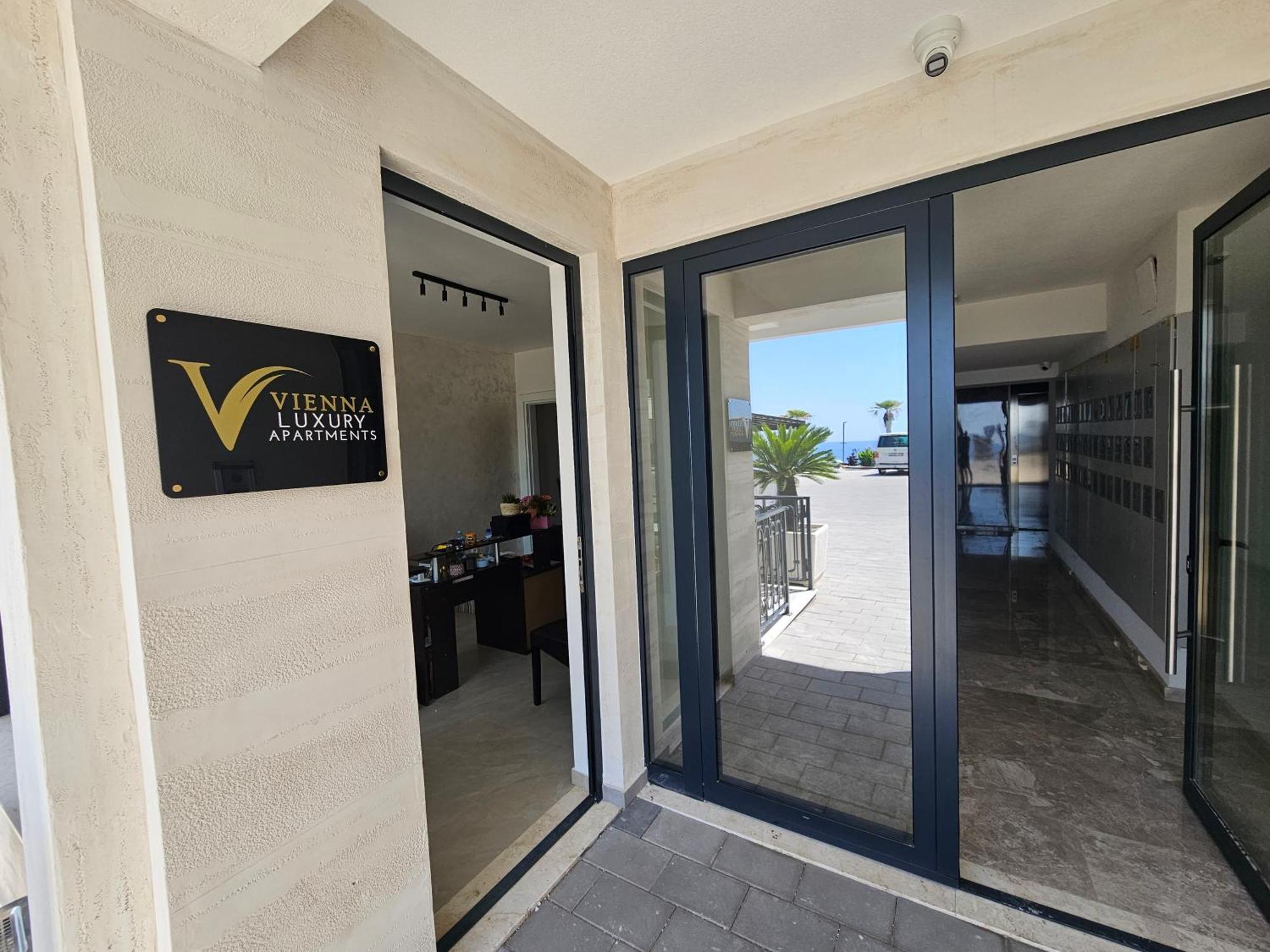 Vienna Luxury Apartments Dobra Voda Extérieur photo